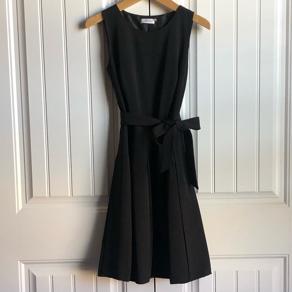 LIKE NEW Calvin Klein Black Dress